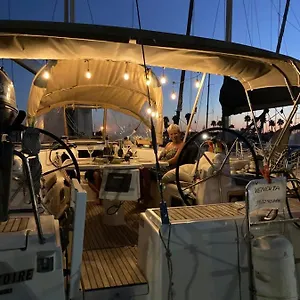 Botel Private On Sailing Yacht 'victoire', Marzamemi