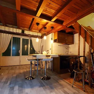 https://bolognese-house.it-tuscanyhotel.com